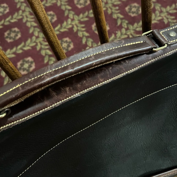 Vintage Roots Leather Briefcase - Picture 3 of 4